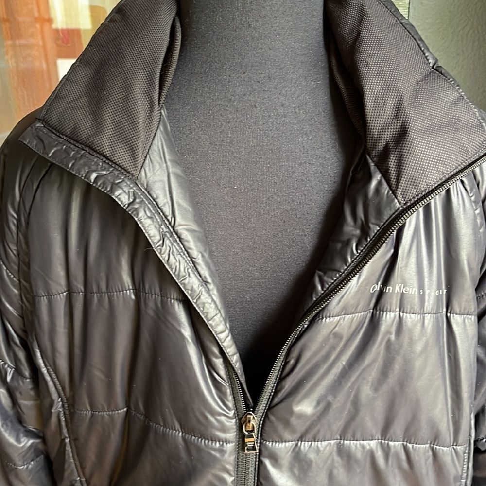 Z Calvin Klein Sport convertible to vest (zip off sleeves) puffer zip jacket - Picture 3 of 8